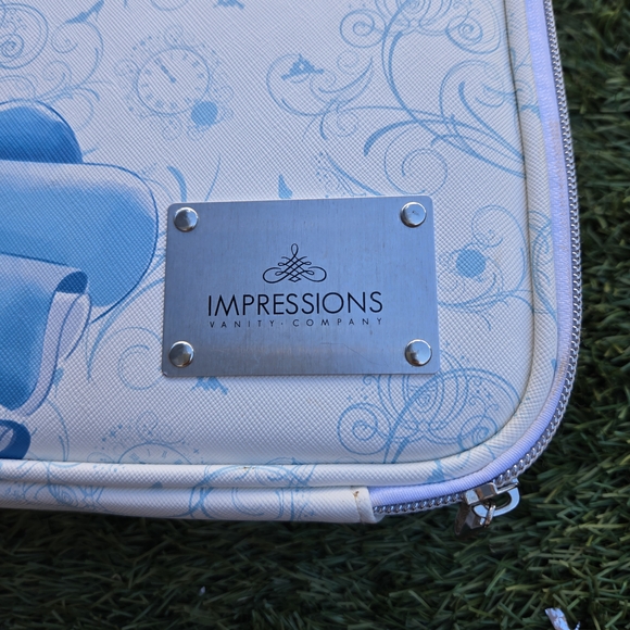 Impressions Vanity Cinderella Makeup Case - Picture 8 of 9